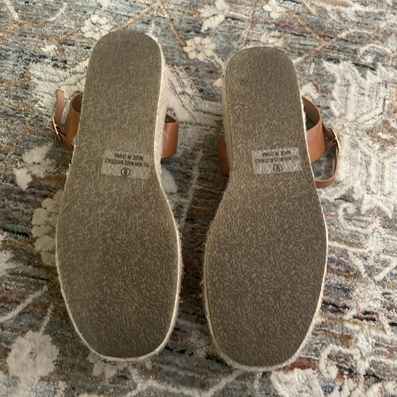 Lulus Brown Strappy platform sandals - Picture 4 of 4